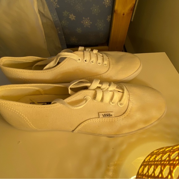 Vans canvas sneakers bundle. - Picture 5 of 6